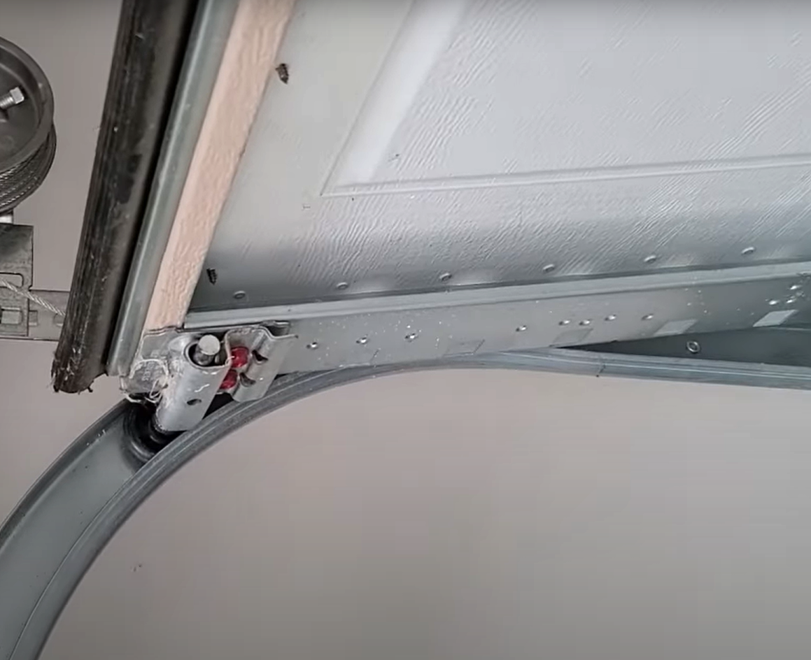 Off-Track Garage Door Realignment & Repair Fruitville FL